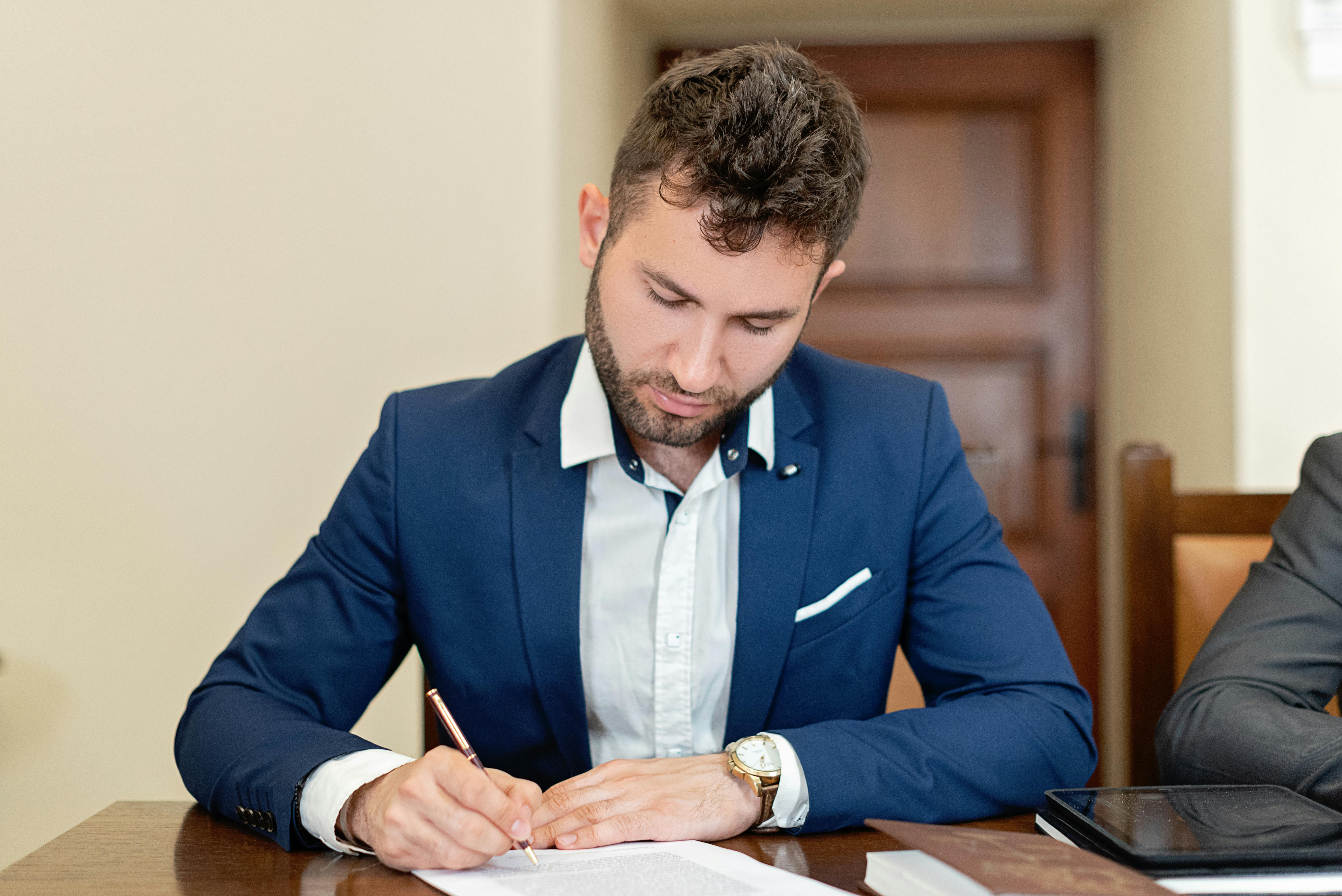 Top 10 Ways to Improve Your Med School Application in 2025